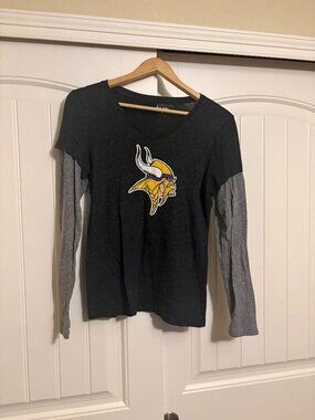Minnesota Viking Layered T Shirt Women's XL Xtra Large Touch By Alyssa Milano